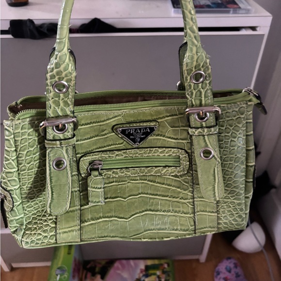 PRADA CROC LEATHER GREEN HANDBAG - Picture 3 of 3